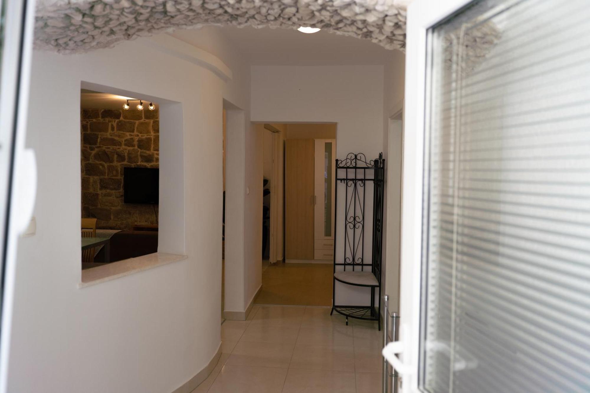 Sea Breeze Apartment, 30m To Pebble Beach, Stobrec With Summer Amenities